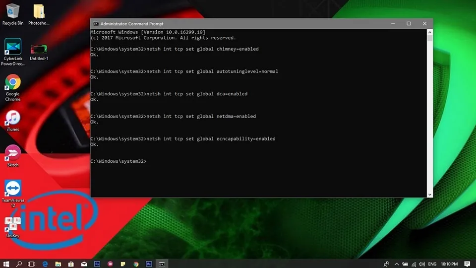 Màn hình CMD hiển thị một loạt các lệnh netsh được thực hiện để cấu hình các tham số TCP global, tối ưu hóa băng thông mạng