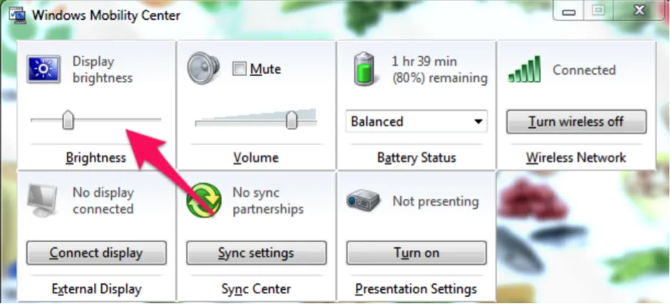 Hình ảnh minh họa giao diện Windows Mobility Center và thanh trượt Display brightness