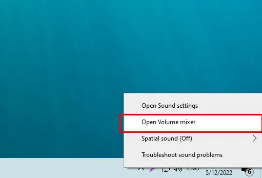 Mở Volume Mixer bằng cách nhấp chuột phải vào biểu tượng loa