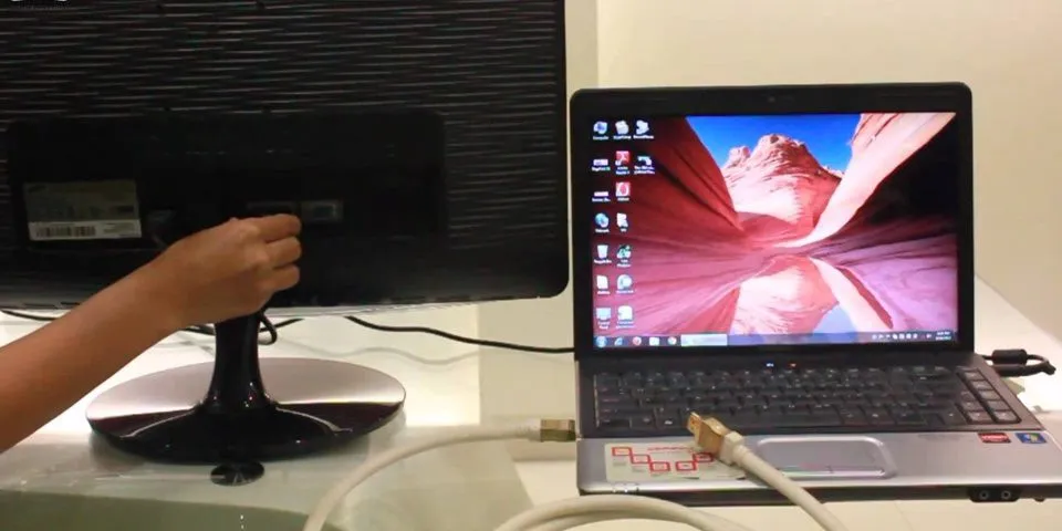 Lỗi màn hình trắng có thể do nhiều nguyên nhân phần cứng khác nhau