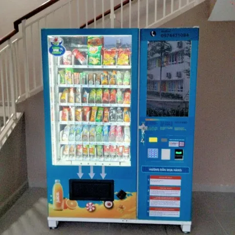 Sử dụng nhíp chuyên dụng để tháo rời các chi tiết nhựa nhỏ