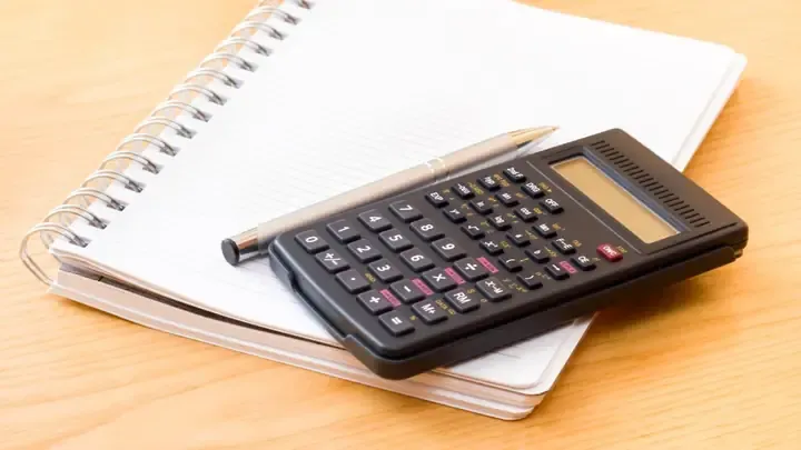 Sử dụng USB khởi động để cài đặt lại và cách chỉnh máy tính về trạng thái ban đầu cho các hệ điều hành Linux.