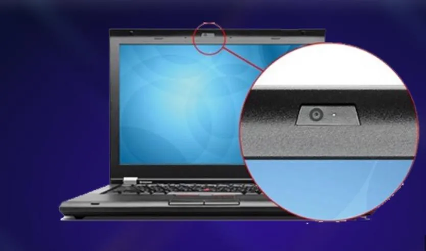 Camera laptop tích hợp giúp người dùng dễ dàng chụp ảnh và gọi video