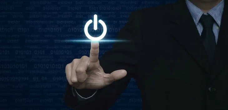 Hình minh họa máy tính tự động tắt sau khi được hẹn giờ