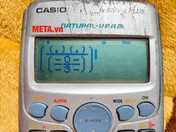 Kết quả phương pháp thứ hai làm hình Doraemon trên màn hình Casio sử dụng tổ hợp ngoặc và phân số.