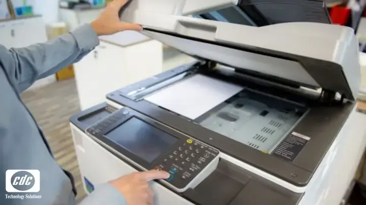 ADF song công và khay ADF của máy scan giúp thực hiện cách scan 2 mặt trên máy tính tự động