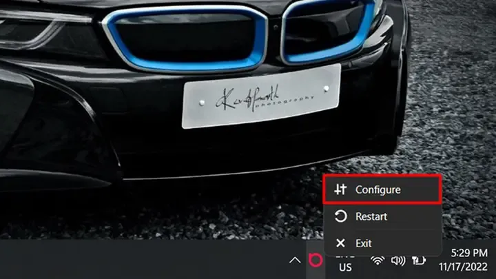 Hình ảnh minh họa giao diện Windows, tập trung vào Taskbar và Menu Start, cho thấy các ứng dụng được ghim và sắp xếp thành các nhóm nhỏ để tăng cường khả năng truy cập.
