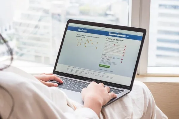 Minh họa về khả năng tạo nhiều nick Facebook trên máy tính để quản lý công việc