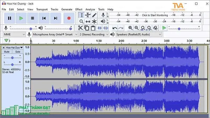 Giao diện Audacity với các nút điều khiển thu âm