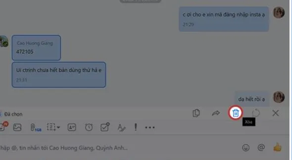 Hoàn tất việc chọn các tin nhắn cần xóa và nhấp vào biểu tượng thùng rác