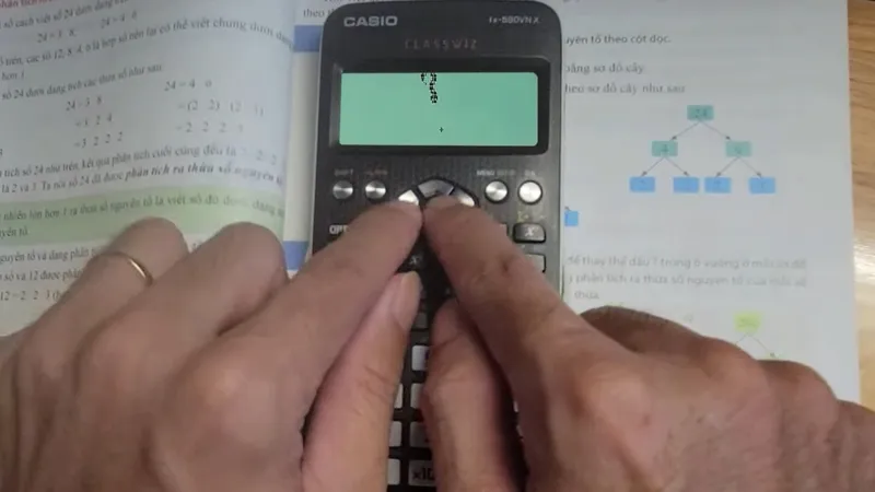 Màn hình máy tính Casio FX-580VN X sau khi khởi động lại hệ thống, bước đầu tiên trong cách chơi rắn săn mồi trên máy tính casio 580