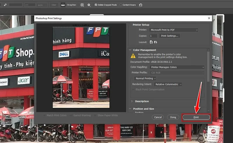 Quá trình máy in tiến hành in ảnh sau khi hoàn tất các bước cấu hình