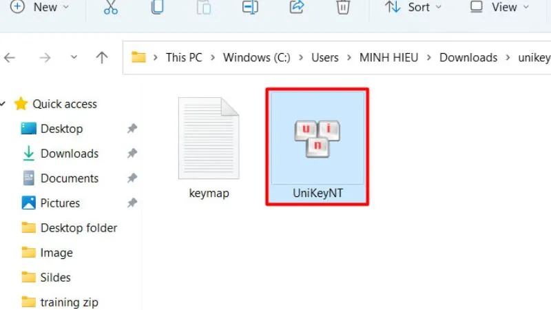 Chọn UnikeyNT.exe để khởi chạy chương trình Unikey sau khi giải nén