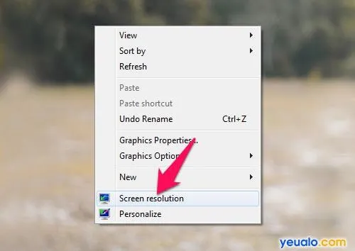 Chọn Screen Resolution trong menu chuột phải để bắt đầu cách chỉnh cỡ chữ trên màn hình máy tính Windows