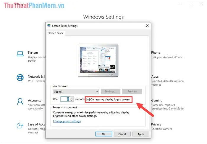 Cửa sổ thiết lập Screen Saver, nơi điều chỉnh thời gian chờ và bỏ chọn tùy chọn khóa máy tính