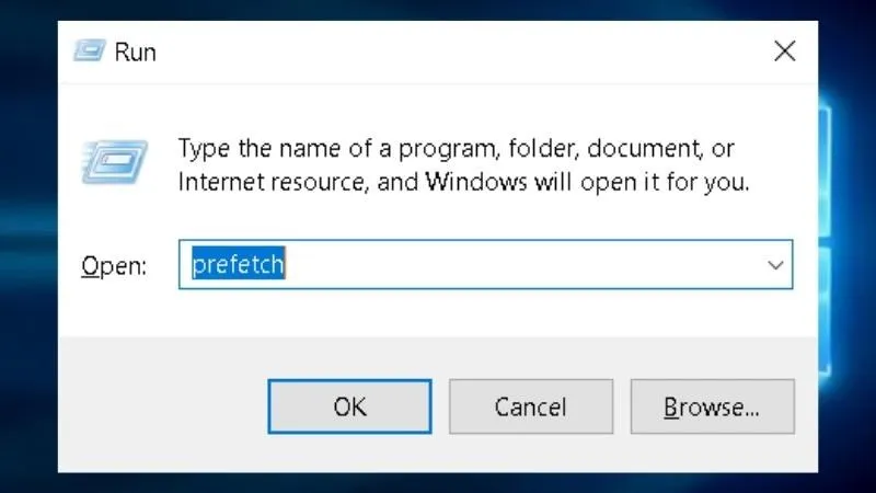 Mở cửa sổ Run và nhập lệnh Prefetch để truy cập các tệp cache hệ thống
