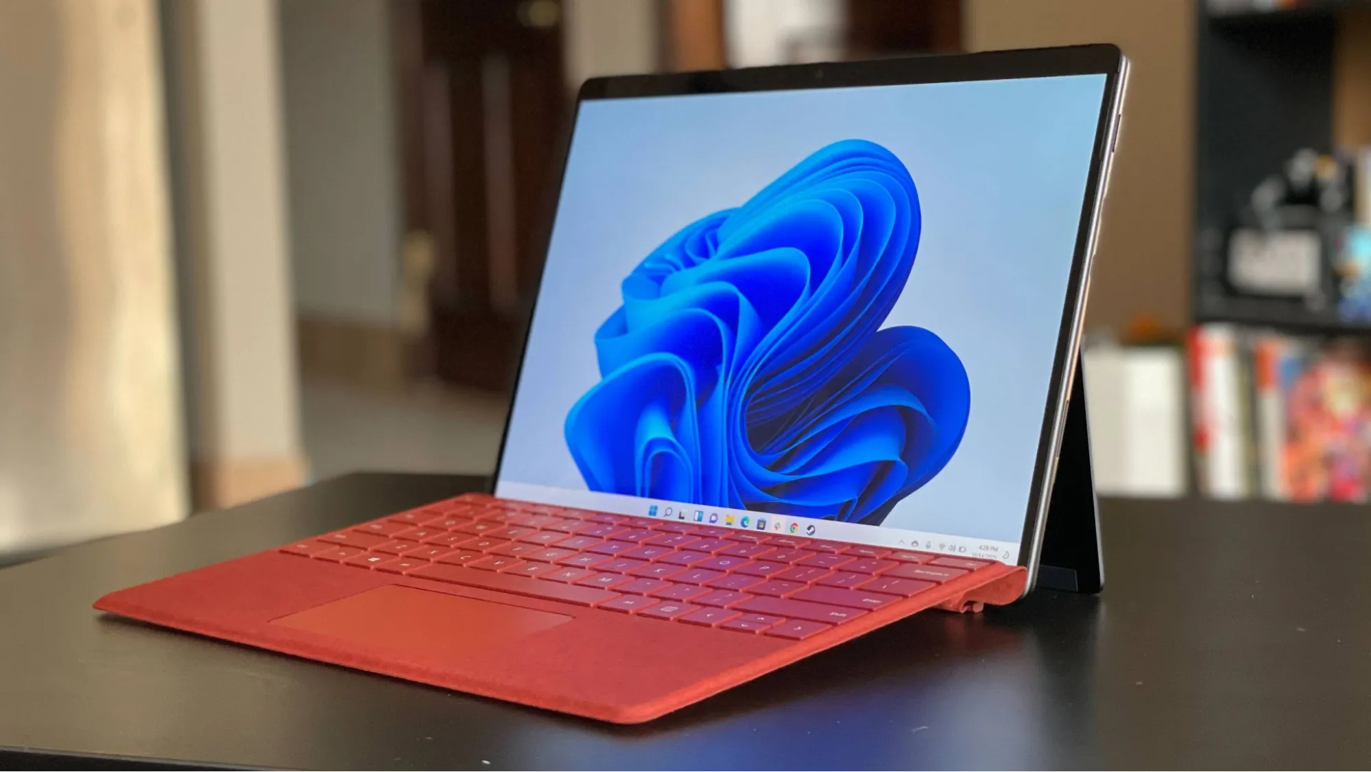 Các bước cơ bản để cài đặt hình nền desktop bằng ảnh đã tải về từ Internet