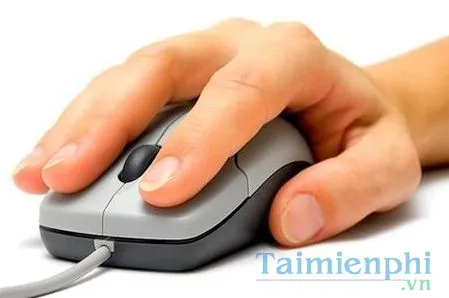 Kiểm tra kết nối và nguồn điện để sửa chuột máy tính không dây bị lỗi