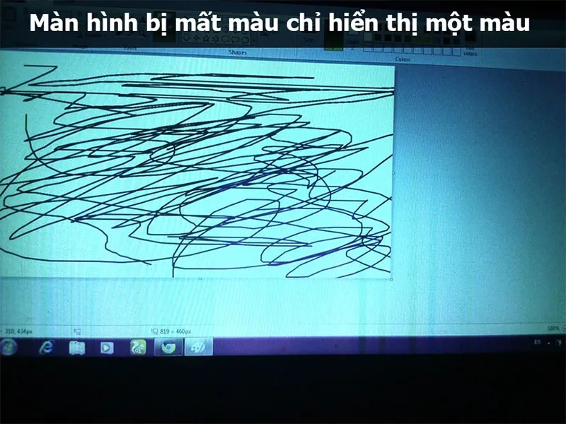 Phân biệt màn hình máy tính bàn và laptop bị mất màu hay sai màu, kiểm tra hiển thị