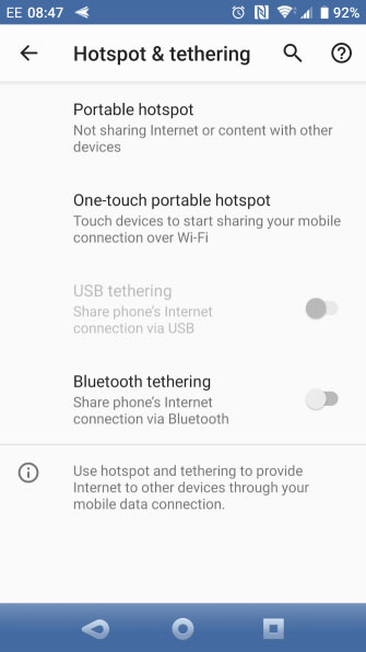 Mở Settings > Network & internet > Hotspot & tethering