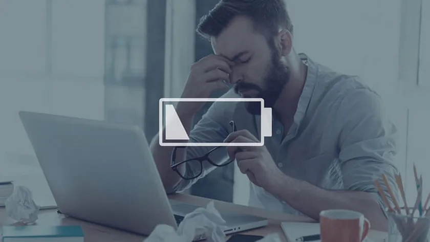 Hạn chế để laptop sập nguồn do cạn pin để tránh làm hỏng pin và mạch sạc