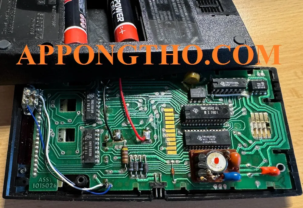 Phân tích các dấu hiệu hư hỏng phần cứng như rò rỉ điện hoặc pin kiệt dẫn đến màn hình Casio bị tối