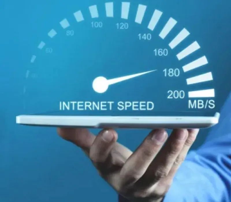 Kiểm tra tốc độ mạng wifi trên máy tính thể hiện tốc độ truyền dẫn dữ liệu Internet