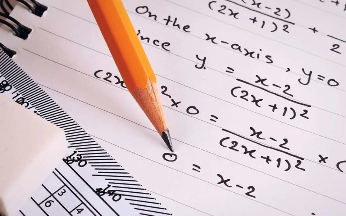 Minh họa các bước cơ bản để tính toán chỉnh hợp và tổ hợp trên máy tính Casio 570ES, tối ưu hóa cho xác suất