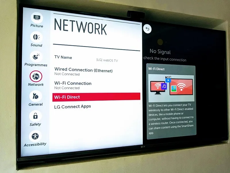 Hình ảnh minh họa quy trình kết nối tivi và laptop qua công nghệ Wifi Direct không cần router