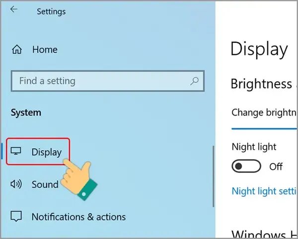 Giao diện cài đặt đồ họa của Windows 11, nơi điều chỉnh độ phân giải và tần số quét