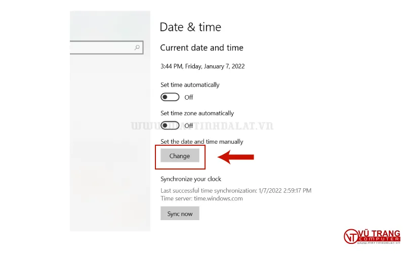Mục Set the date and time manually hiển thị nút Change