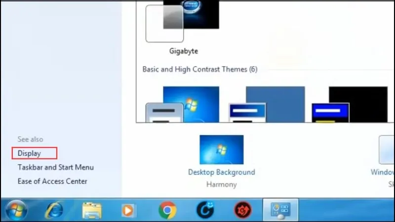 Chọn Display trong cài đặt Personalization