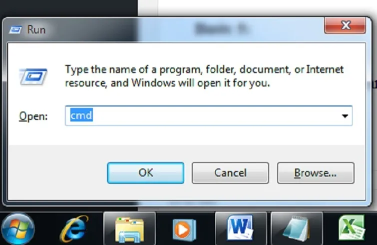 Mở Command Prompt với quyền quản trị viên bằng cách nhập cmd vào hộp thoại Run