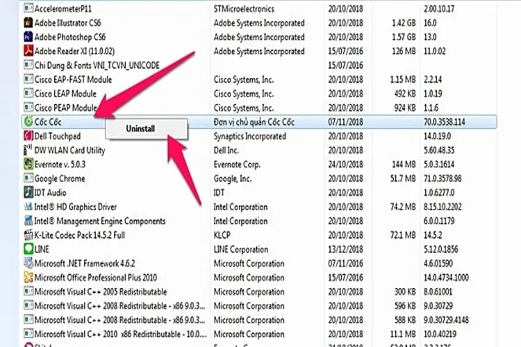 Giao diện Control Panel Programs để gỡ cài đặt các ứng dụng không cần thiết