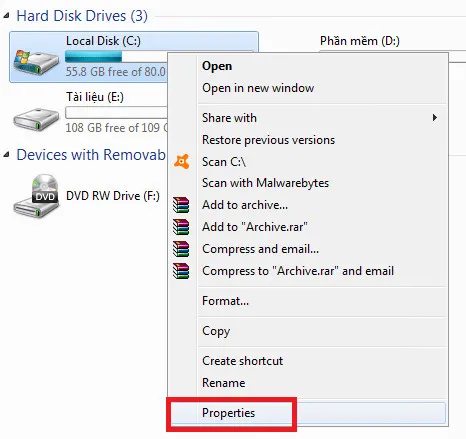 Hộp thoại Properties của ổ đĩa C để truy cập công cụ dọn dẹp