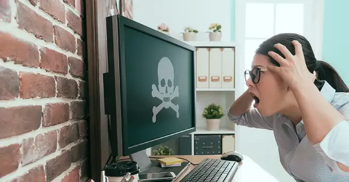 Kiểm tra kỹ lưỡng các loại cáp nguồn và cáp video trước khi mở màn hình PC