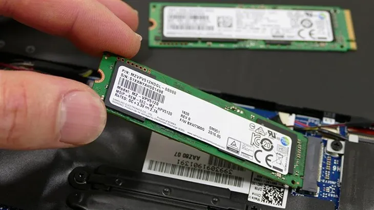 Nâng cấp thẻ SSD để giúp máy tính chạy nhanh hơn