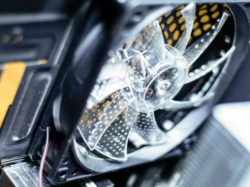 Màn hình hiển thị nhiệt độ hệ thống được theo dõi bằng phần mềm chuyên dụng