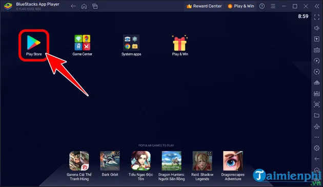 Giao diện chính của BlueStacks sau khi cài đặt, chọn Play Store để truy cập CH Play