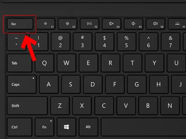 Giao diện Task Manager dùng để kết thúc tác vụ và thoát ra màn hình chính máy tính khi bị treo