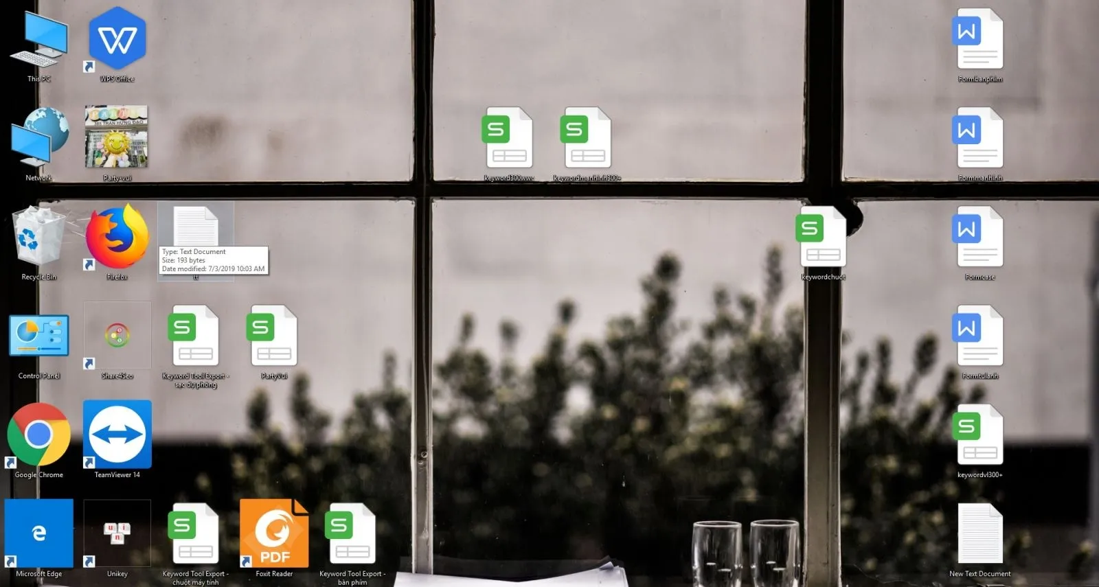 Điều chỉnh kích thước biểu tượng ứng dụng bị phóng to trên màn hình máy tính