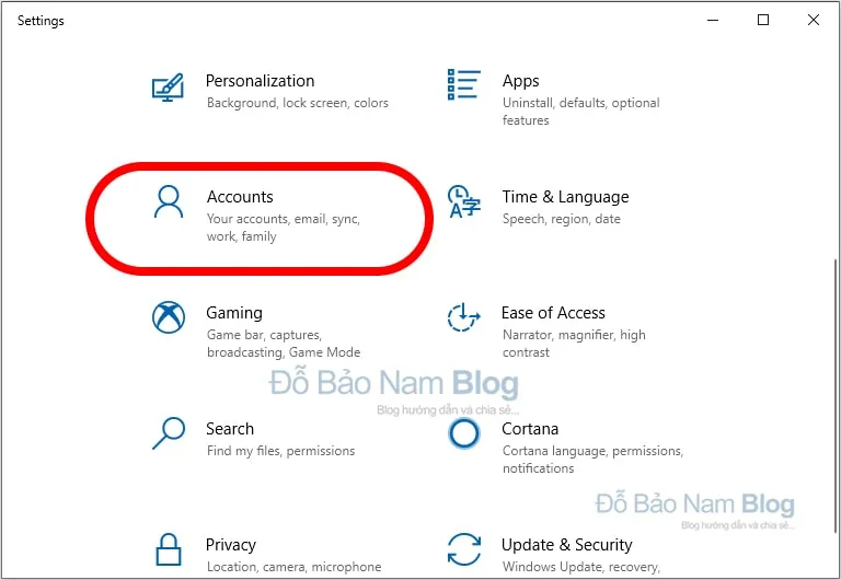 Thao tác chọn Accounts và Sign-in options để tiến hành xóa mật khẩu
