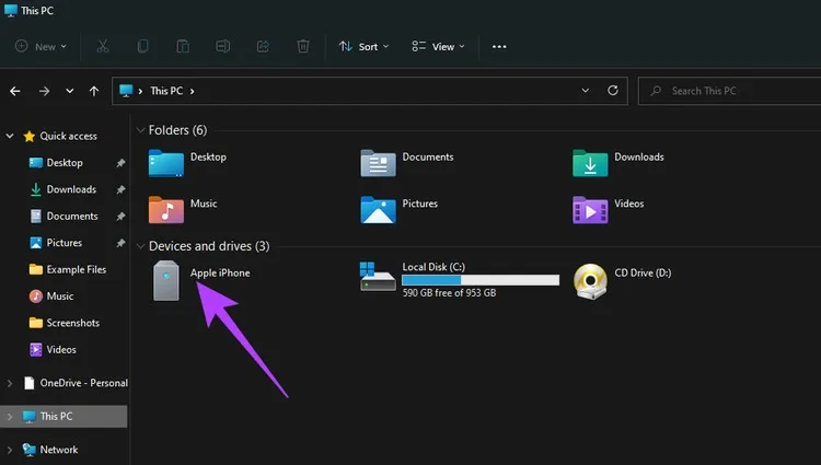 Giao diện File Explorer của Windows hiển thị thiết bị iPhone để truy cập bộ nhớ trong và chuyển ảnh.