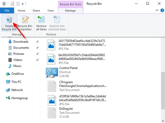 Chọn Empty Recycle Bin trong thanh Ribbon của File Explorer để dọn dẹp rác