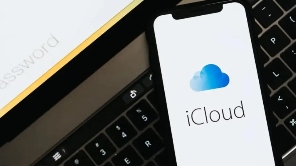 Kết Nối iCloud Hoặc iTunes Để Hạ Phiên Bản iOS Không Cần Máy Tính
