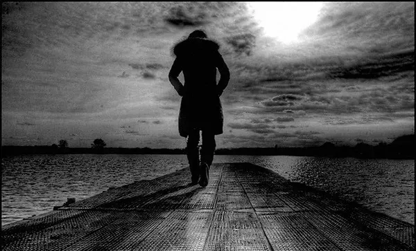 Kiểm tra và thay thế Card Đồ Họa (GPU) khi sọc xuất hiện đồng thời trên nhiều màn hình