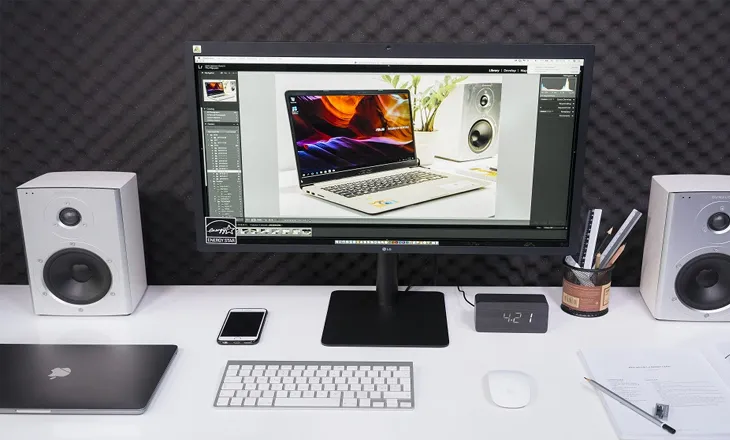 Lợi ích của việc chỉnh màu màn hình máy tính: tăng độ chính xác màu sắc và giảm mệt mỏi thị giác, quan trọng cho thiết kế đồ họa.