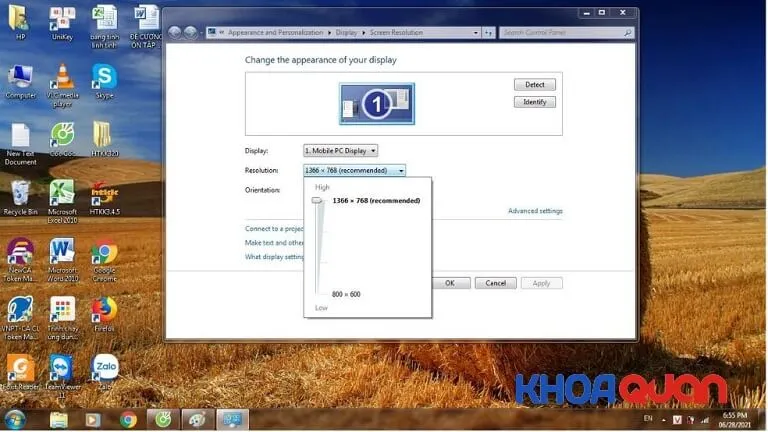 Chọn mức độ phân giải phù hợp mà laptop gợi ý trong mục Resolution