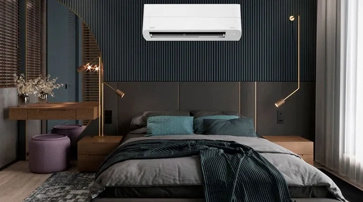 Máy lạnh Toshiba Inverter 1 HP, công suất tiêu thụ định mức được ghi trên tem nhãn