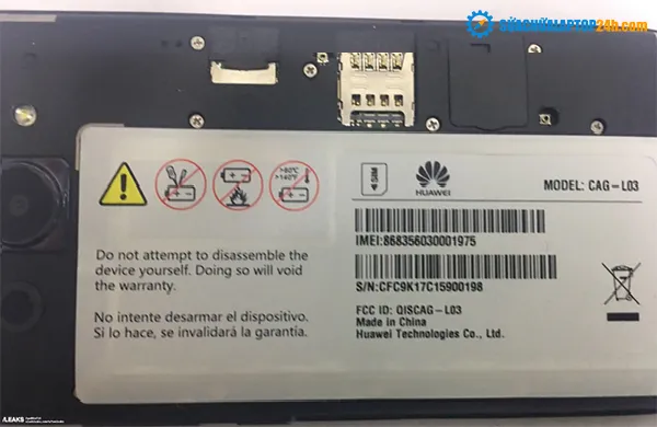 Kiểm tra thông số kỹ thuật và số Serial của laptop Dell trên tem sản phẩm dưới đáy máy để xác định đời máy tính.